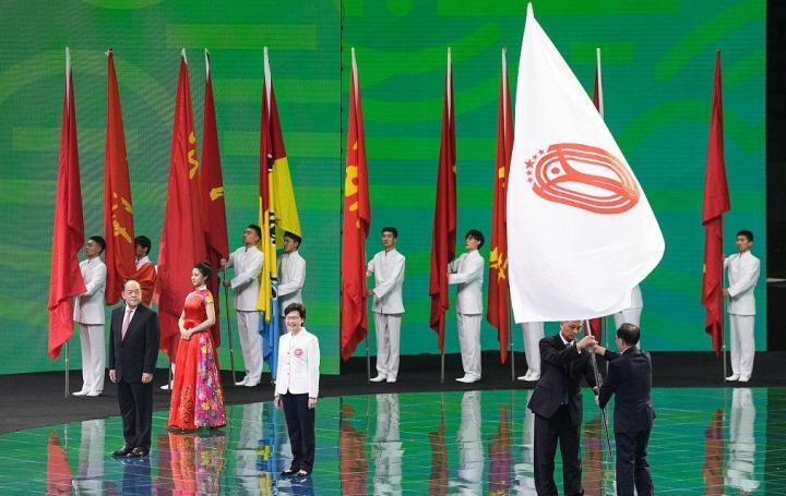 2025新澳门与香港正版免费正题,构建释义、解释与落实